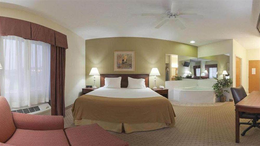 Holiday Inn Express Evansville - West, An Ihg Hotel מראה חיצוני תמונה