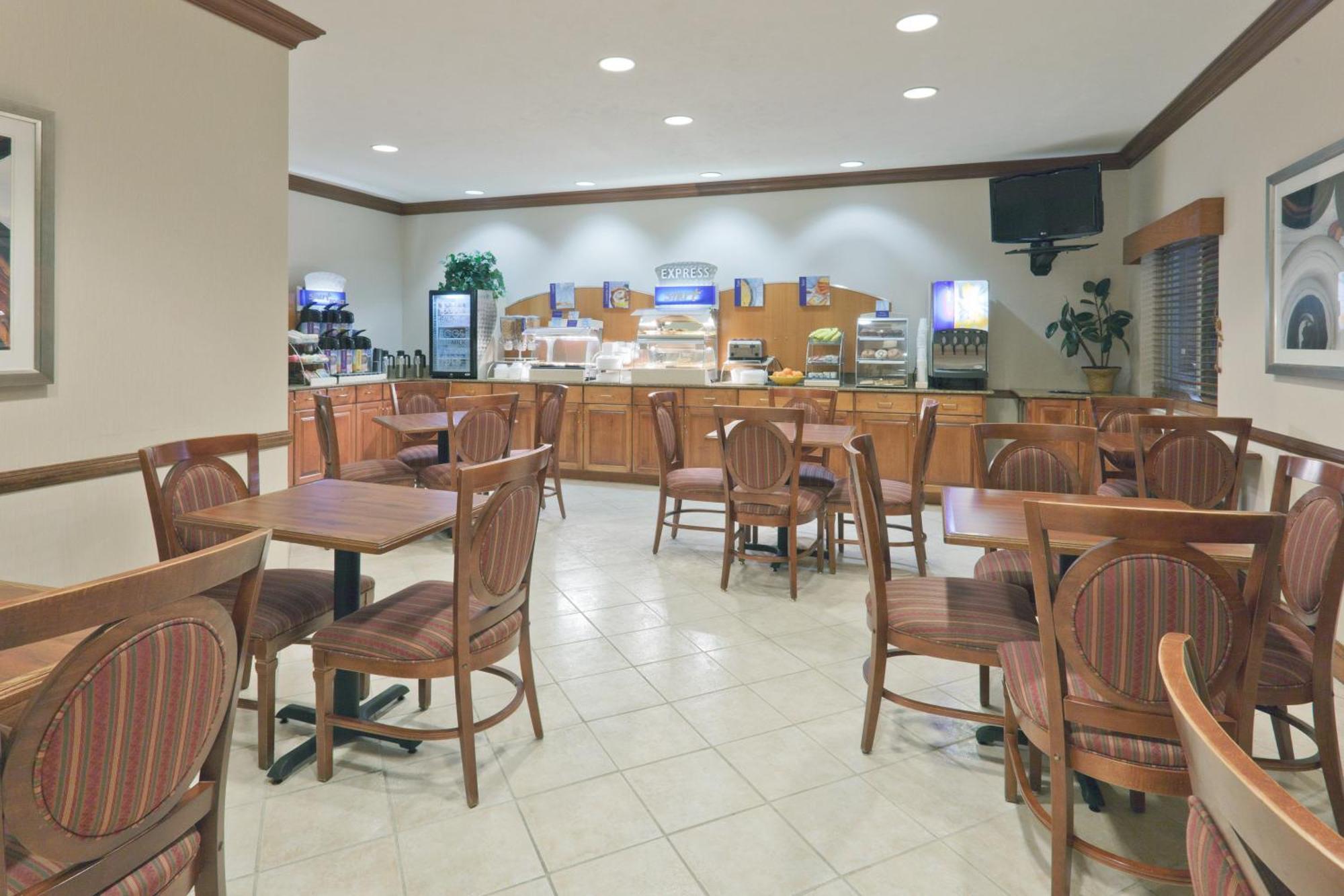 Holiday Inn Express Evansville - West, An Ihg Hotel מראה חיצוני תמונה