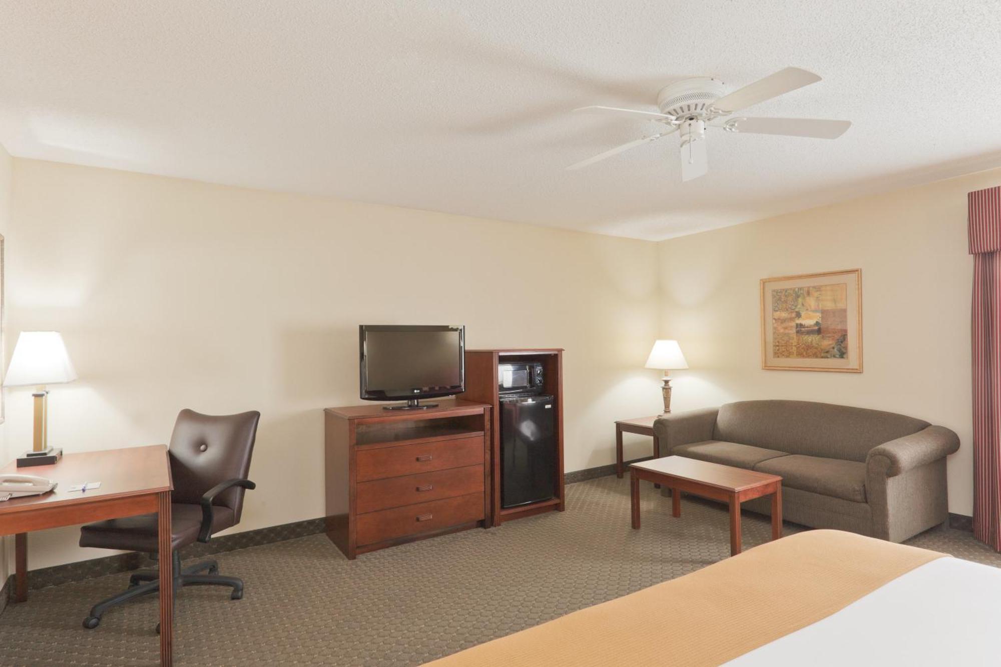 Holiday Inn Express Evansville - West, An Ihg Hotel מראה חיצוני תמונה